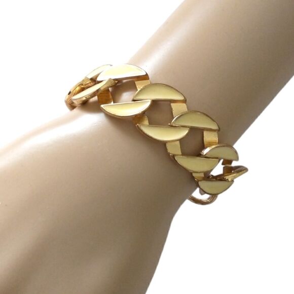 Vtg Enameled Bracelet Chunky Flat Chain Link Gold Tone Ivory Statement Classic. - Picture 9 of 16